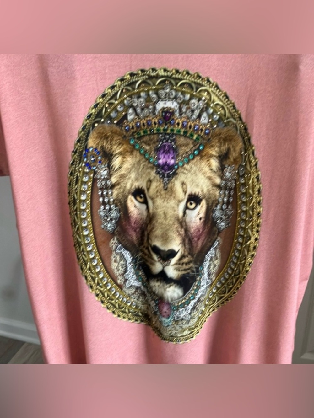Camilla Rose Pink Short Sleeve Tee with Bejeweled Lion Motif top cotton - Picture 6 of 6